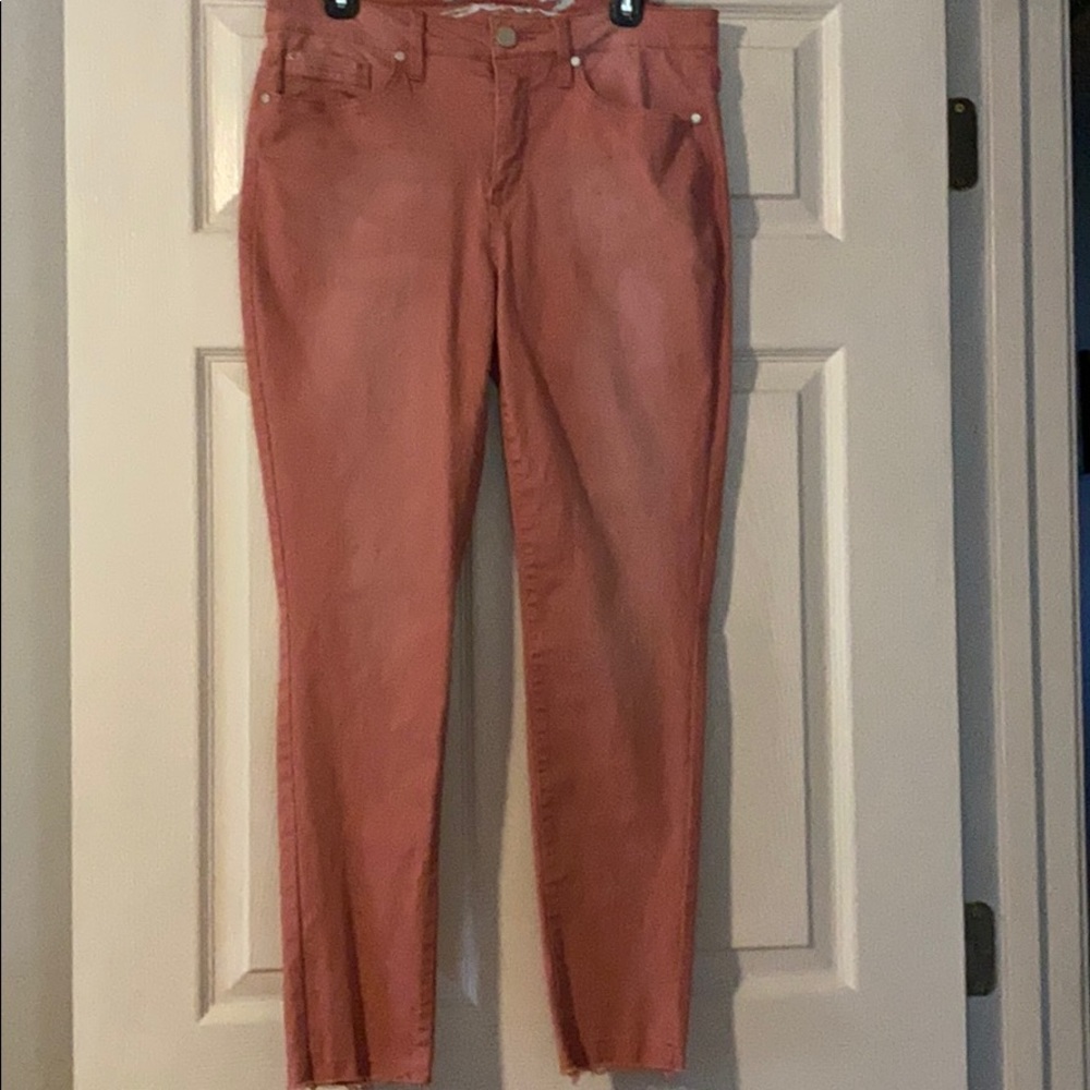 Seven7 pretty pink ankle jeans. Size 10